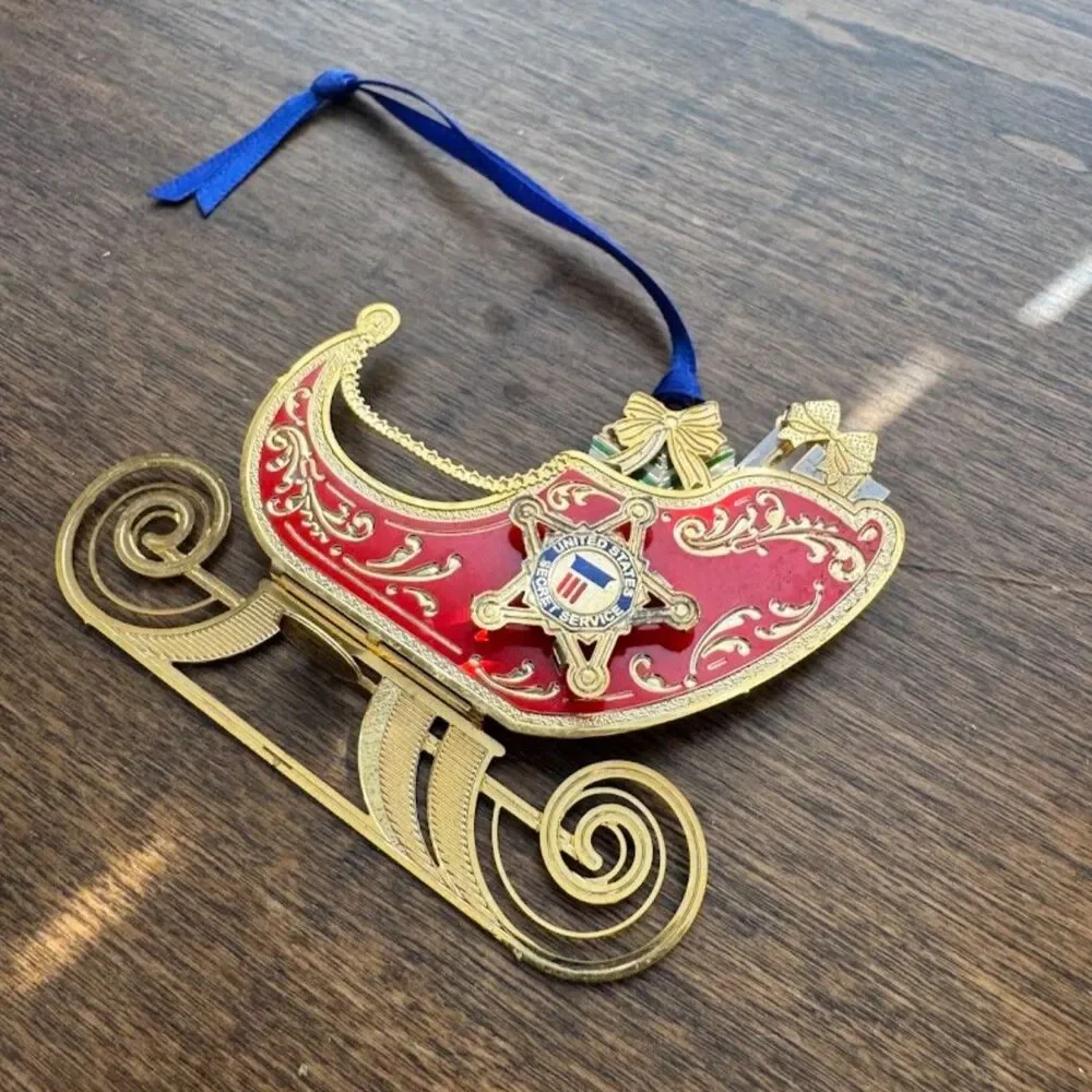 US Secret Service Christmas Ornament Sleigh and Presents Gold 2007